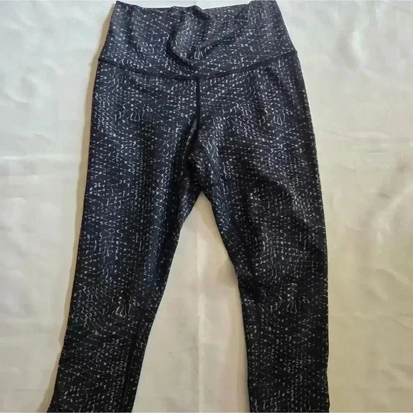 Lululemon True Self Crop II Samba Snake Battleship Blk Leggings size 6 - Picture 3 of 8